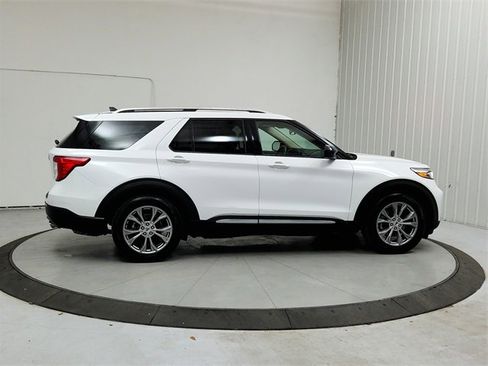 Used 2022 Ford Explorer Limited image 8
