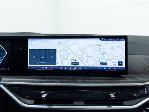 Used 2024 BMW X7 xDrive40i image 17