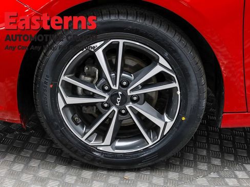 Used 2024 Kia Forte LXS image 32