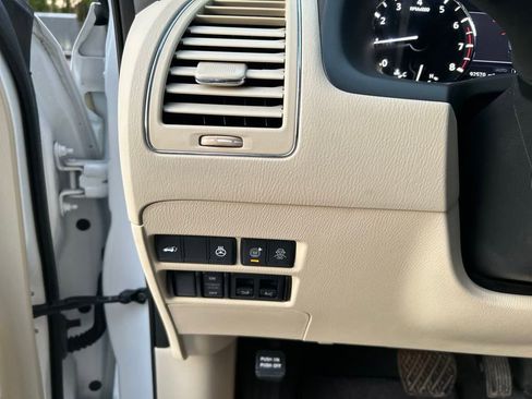 Used 2021 INFINITI QX80 Sensory w/ All-Season Package image 15