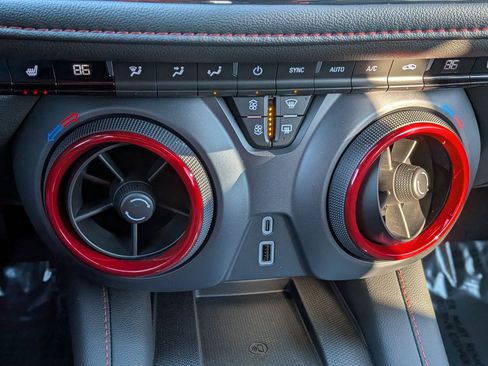 Certified 2025 Chevrolet Blazer RS w/ Driver Confidence II Package image 30