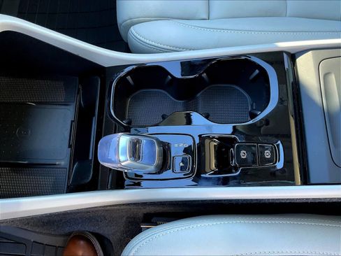 New 2026 Volvo XC40 B5 Plus w/ Protection Package Premier image 10