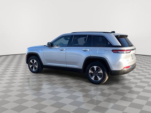 Used 2023 Jeep Grand Cherokee 4WD 4xe image 5