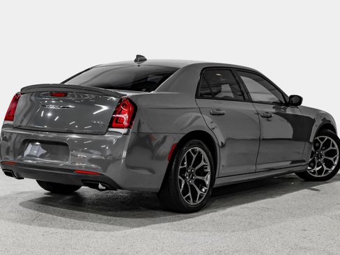Used 2017 Chrysler 300 S w/ S Model Appearance Package RWD image 6