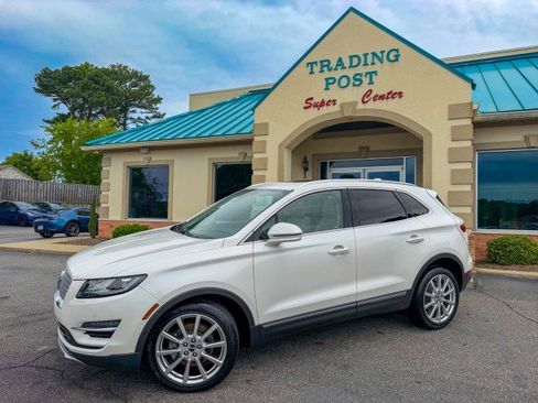 Used 2019 Lincoln MKC Reserve w/ MKC Technology Package FWD image 27