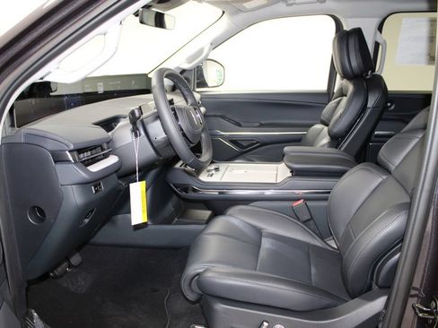 New 2027 Lincoln Navigator L Premier RWD image 23