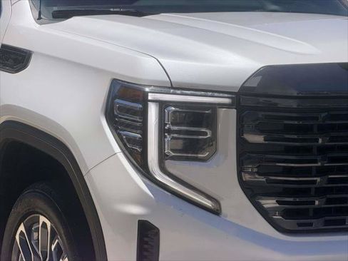 Used 2023 GMC Sierra 1500 Denali Ultimate AWD/4WD image 12