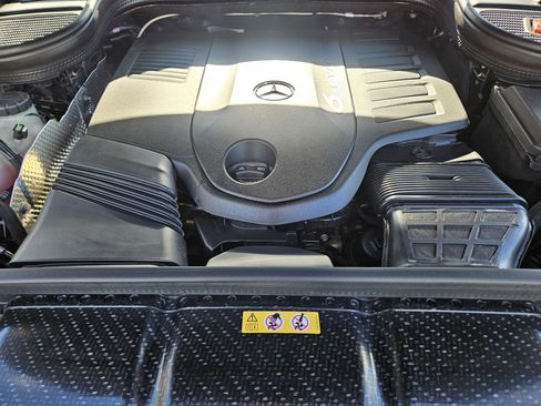 Certified 2025 Mercedes-Benz GLS 450 4MATIC image 32