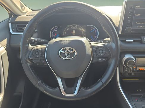 Used 2019 Toyota RAV4 Limited image 28