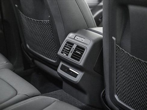 Certified 2025 Audi Q5 Premium w/ Convenience Package image 18