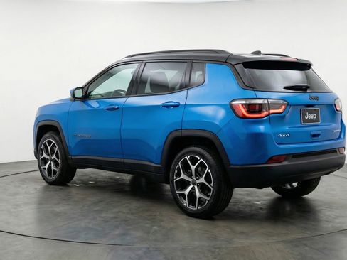 Used 2025 Jeep Compass Limited AWD/4WD image 6