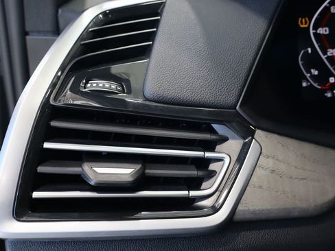 Used 2022 BMW X5 M50i w/ Executive Package image 20