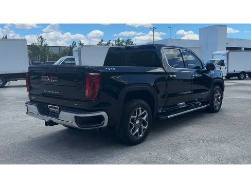 Certified 2025 GMC Sierra 1500 SLT w/ SLT Premium Plus Package AWD/4WD image 8
