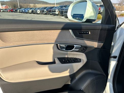 Used 2026 Volvo XC90 B5 Plus w/ Protection Package image 19