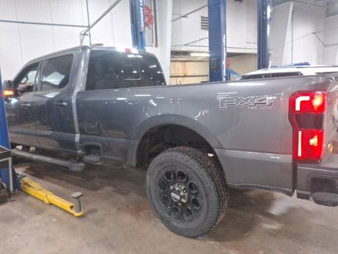Used 2025 Ford F350 Lariat w/ Lariat Ultimate Package image 3