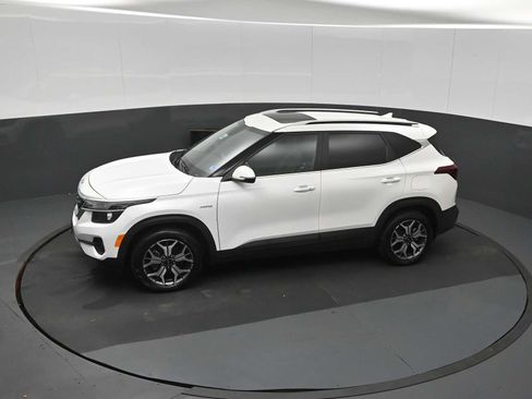Used 2023 Kia Seltos EX AWD/4WD image 13