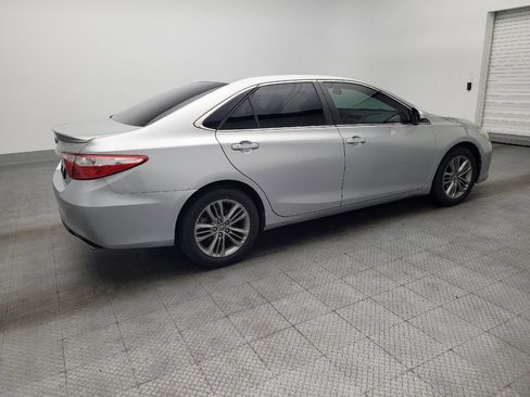 Used 2016 Toyota Camry SE image 10