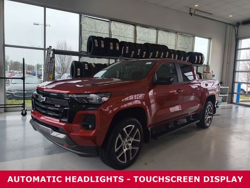 Used 2023 Chevrolet Colorado Z71 w/ Z71 Convenience Package 2 image 2