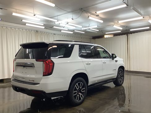 Used 2023 GMC Yukon AT4 AWD/4WD image 5
