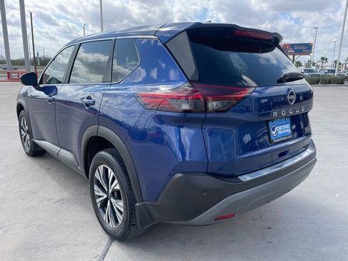 Certified 2023 Nissan Rogue SV image 3