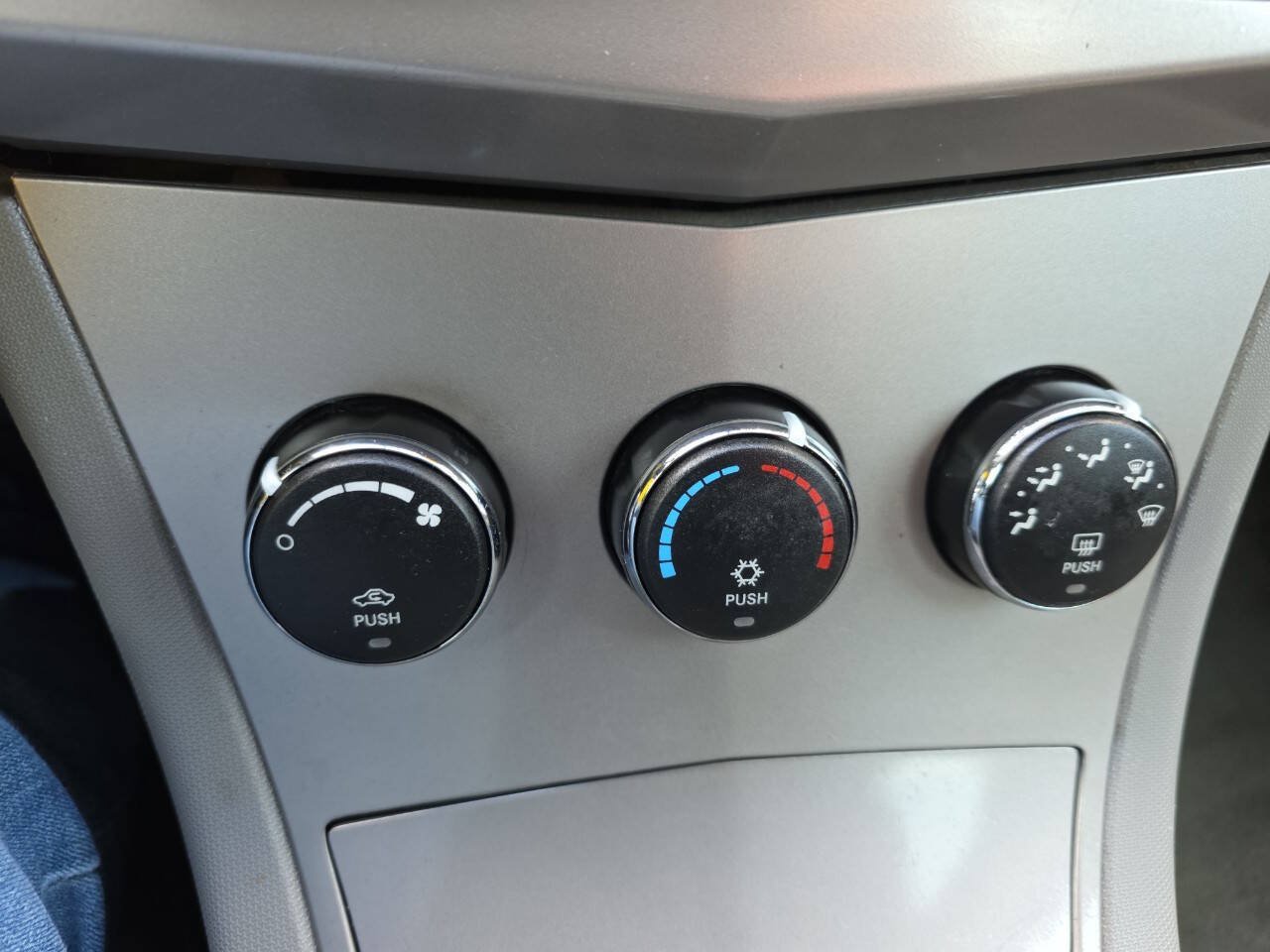 Used 2008 Chrysler Sebring Touring FWD image 20