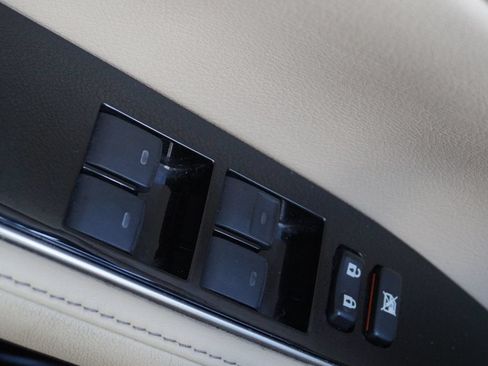 Used 2016 Lexus ES 350 w/ Premium Package w/Wood Trim FWD image 22