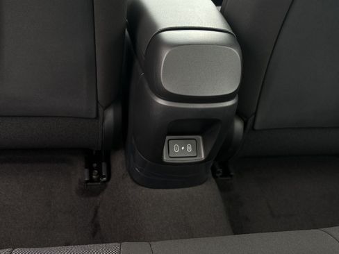 New 2026 Hyundai Elantra SE FWD image 24