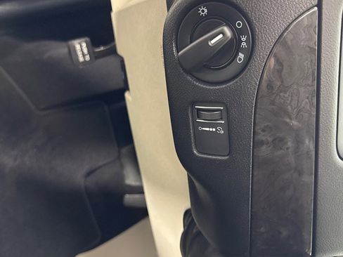 Used 2017 Dodge Grand Caravan SE w/ Power Window Group image 12