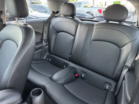 Used 2017 MINI Cooper 2-Door Hardtop image 13