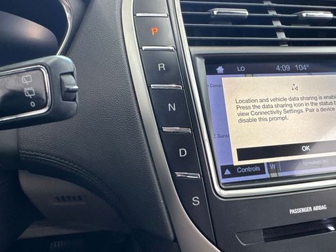 Used 2019 Lincoln Nautilus Select AWD/4WD image 23