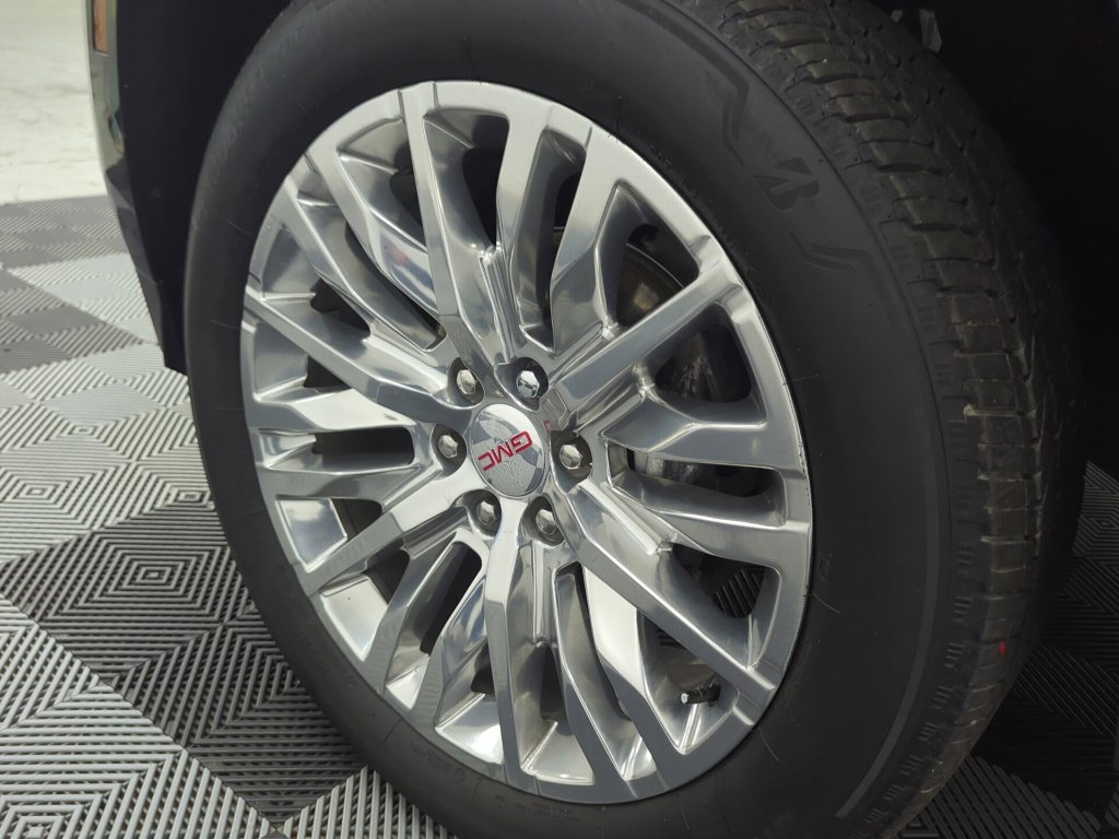 Used 2025 GMC Yukon Elevation AWD/4WD image 42