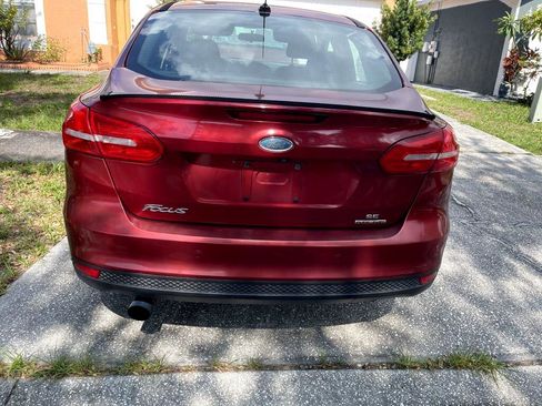 Used 2015 Ford Focus SE image 4