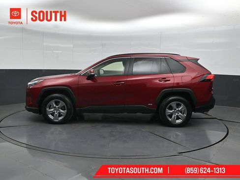 Used 2023 Toyota RAV4 LE AWD/4WD image 7
