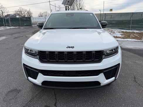 New 2026 Jeep Grand Cherokee Altitude AWD/4WD image 4