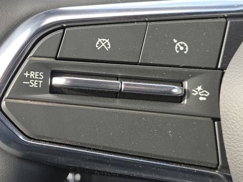 New 2026 Chevrolet Equinox EV LT image 14