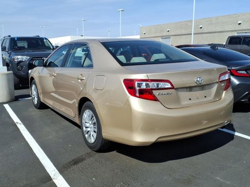 Used 2012 Toyota Camry LE image 3