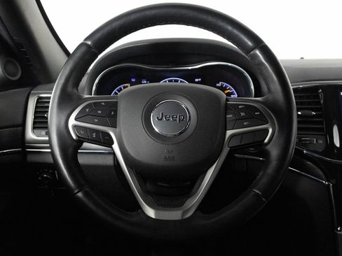 Used 2022 Jeep Grand Cherokee Limited image 26