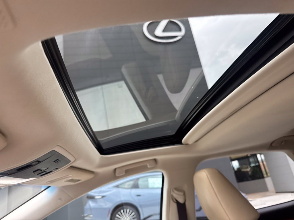 Used 2019 Lexus RX 350 AWD w/ Navigation Package image 8