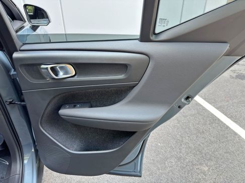Used 2021 Volvo XC40 P8 Recharge w/ Advanced Package AWD/4WD image 43