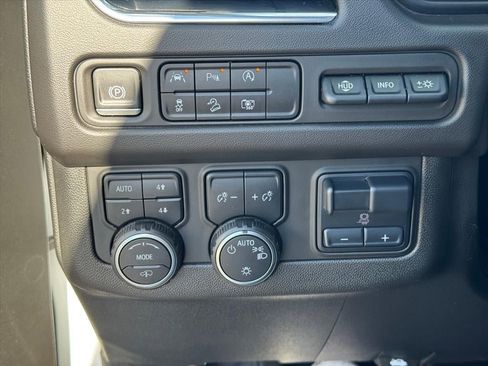 Certified 2023 Chevrolet Suburban High Country w/ Max Trailering Package image 13