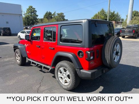Used 2018 Jeep Wrangler Unlimited Sport S AWD/4WD image 4