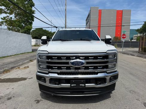 Used 2023 Ford F250 Lariat AWD/4WD image 7