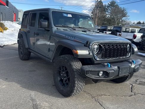 Used 2024 Jeep Wrangler Unlimited image 6