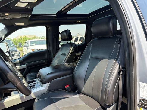 Used 2019 Ford F150 Lariat w/ Equipment Group 502A Luxury AWD/4WD image 10