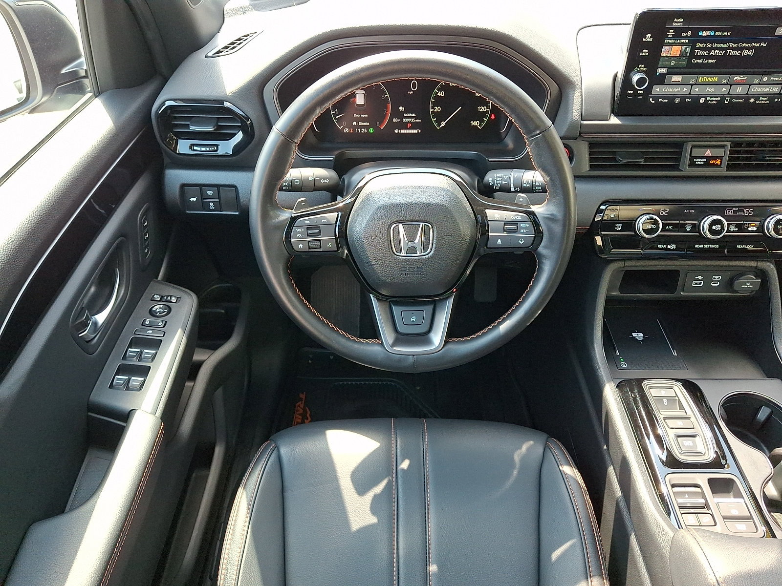 Used 2024 Honda Pilot TrailSport image 11