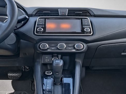 Used 2021 Nissan Versa S FWD image 18