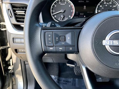 Used 2023 Nissan Rogue SV image 20