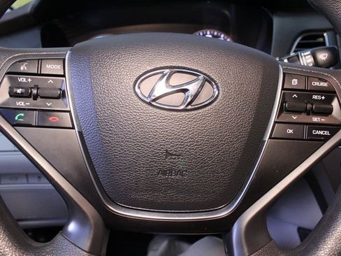 Used 2016 Hyundai Sonata SE image 19