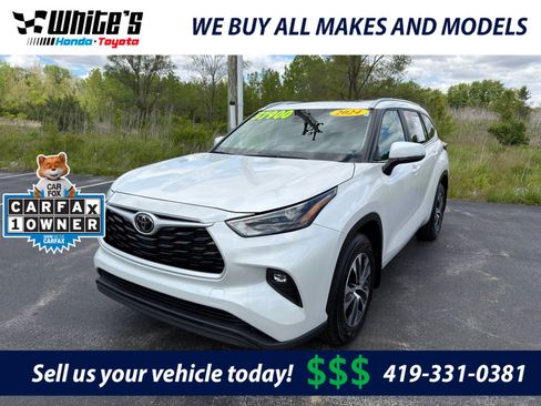 Used 2024 Toyota Highlander XLE AWD/4WD image 1