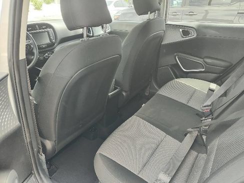 Used 2020 Kia Soul LX FWD image 11